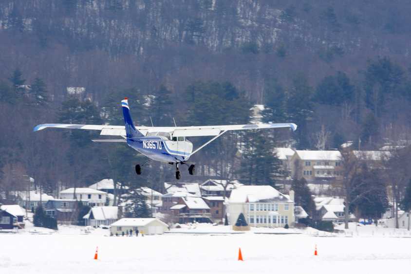 Winter Is Coming: 5 Ways In Which Airlines & Airports Deal With Snow & Ice