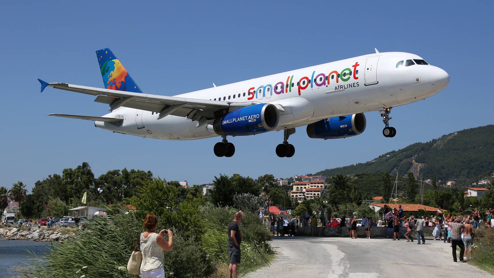 The European St Maarten: Introducing Skiathos Airport