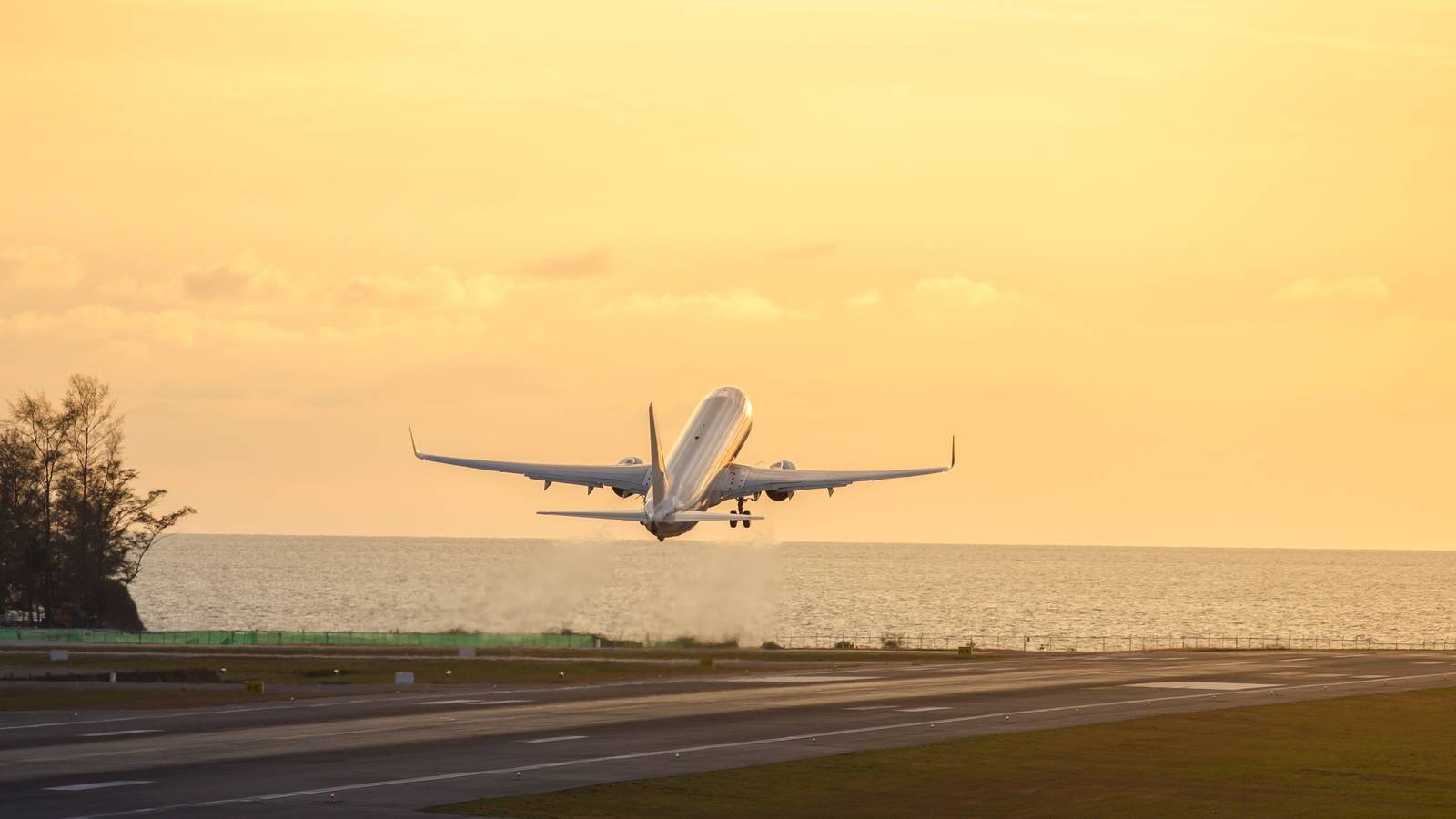 US Agency Airline Tickets Sales Surpassed $8 Billion Last Month