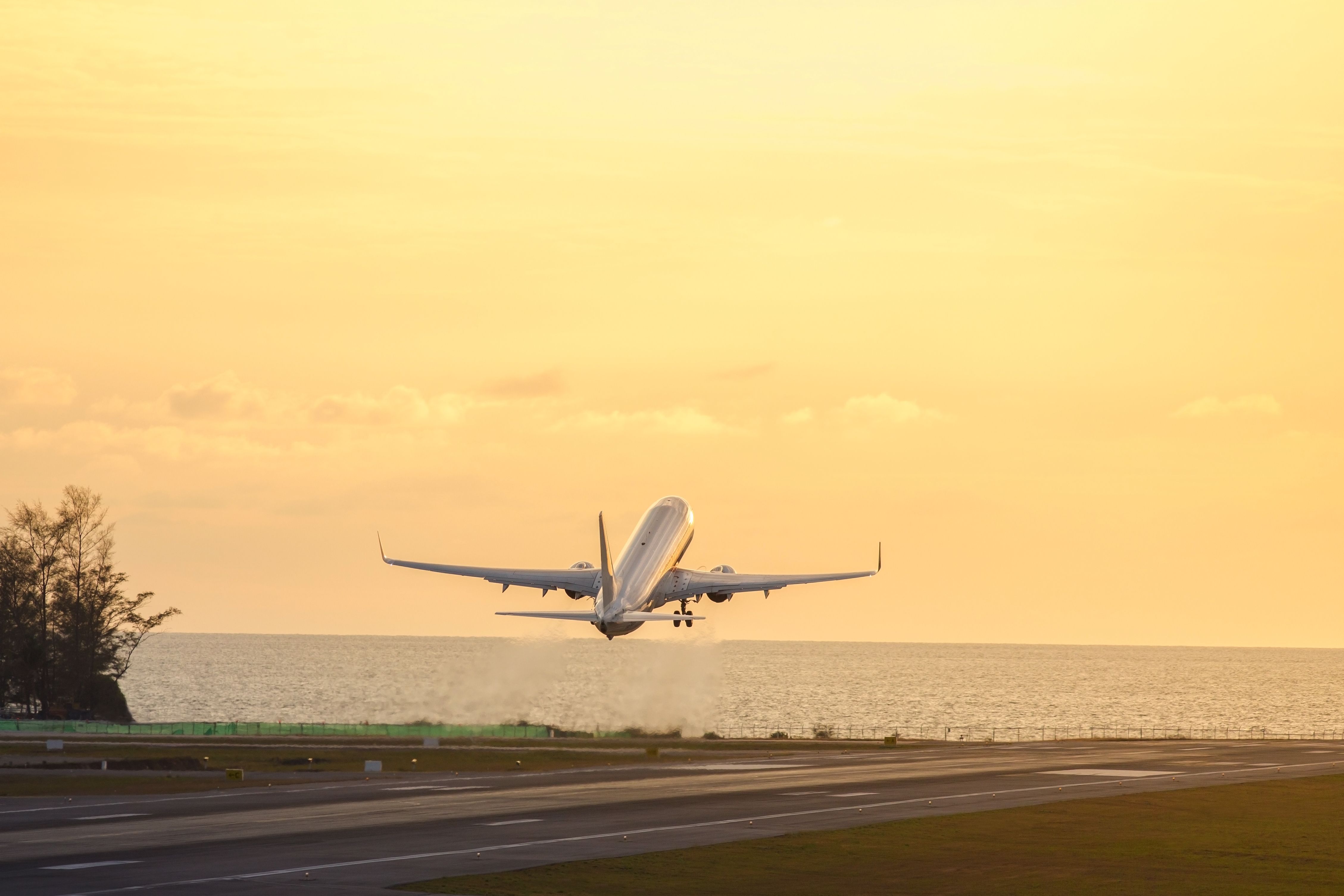 US Agency Airline Tickets Sales Surpassed $8 Billion Last Month