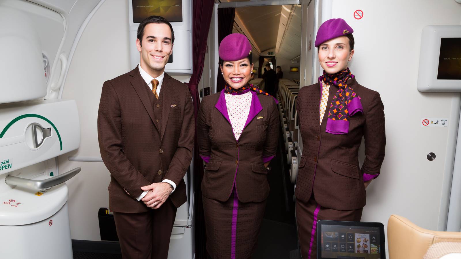 Can A Flight Attendant Land An Airplane?