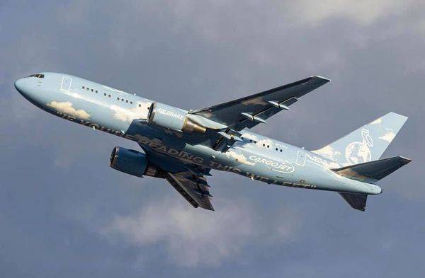 How Did Drake Get A Boeing 767 Private Jet For Free?