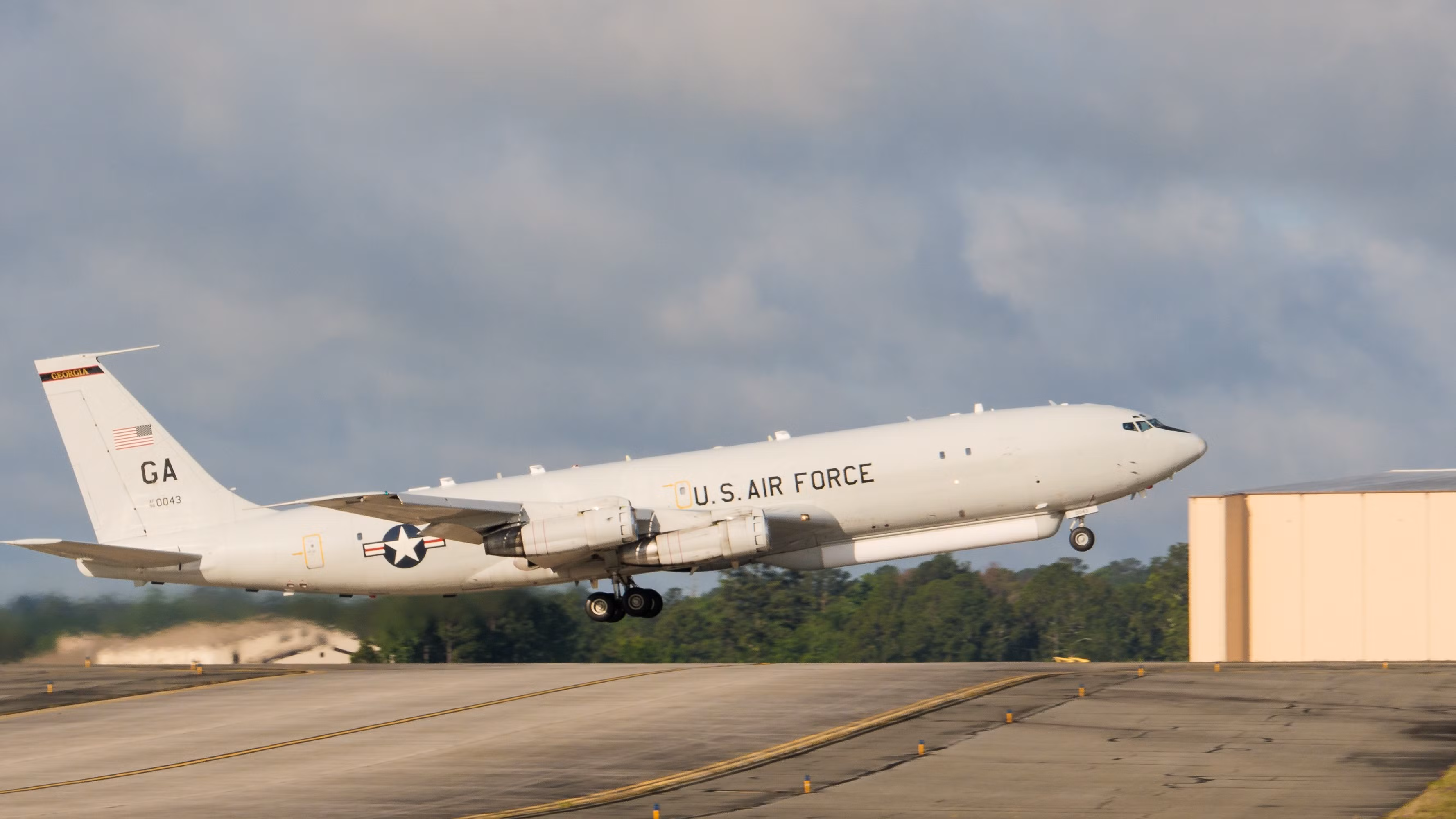 On Its Way Out: The Story Of The Northrop Grumman E-8 Joint STARS