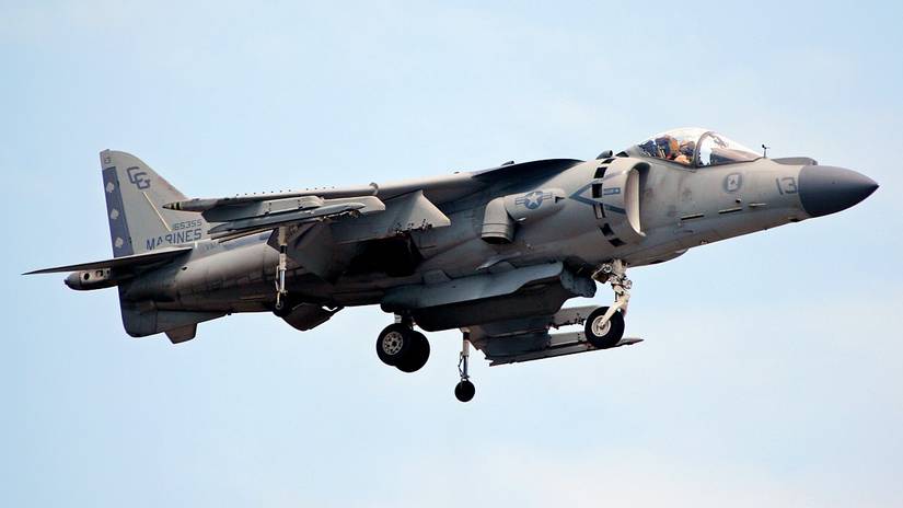 Do Any Air Forces Still Use The Hawker Harrier Jet?