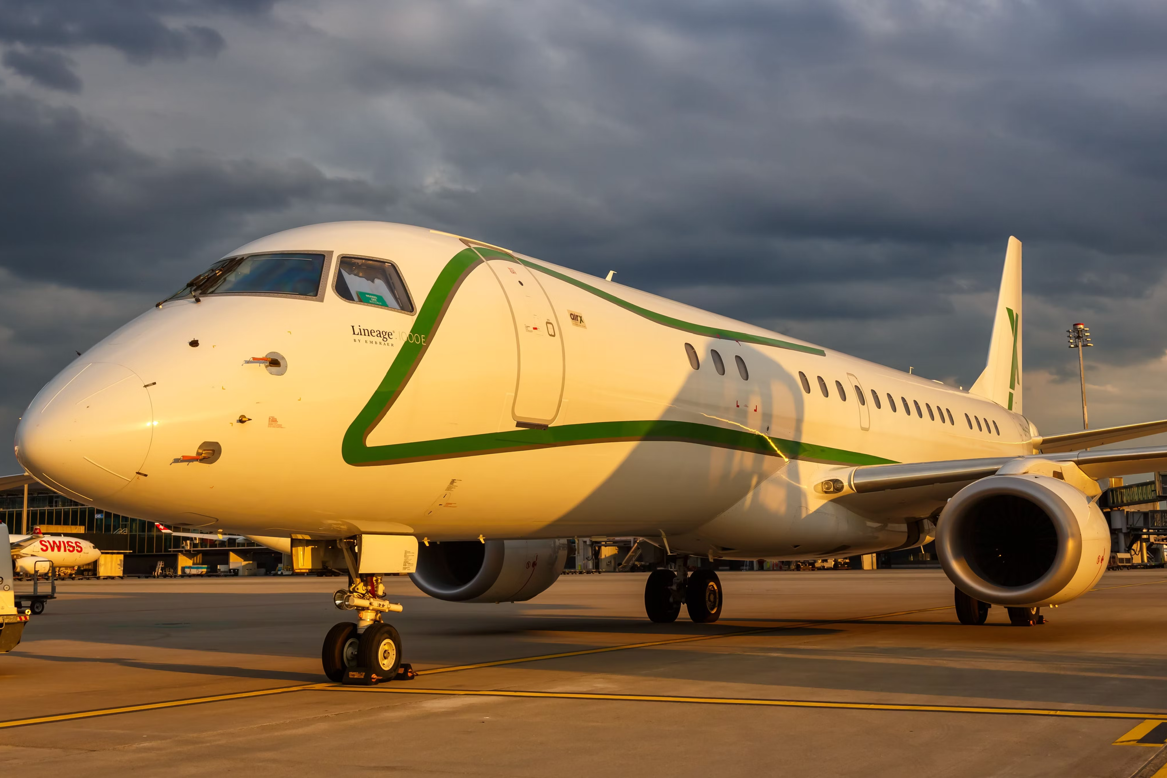 Hollywood Airship: Embraer's Private Jet Interior That Takes You Back To The 1930s