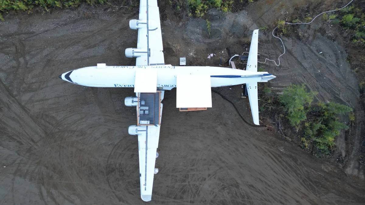 Inside The Douglas DC-6 That Now Serves As An Alaskan Abode