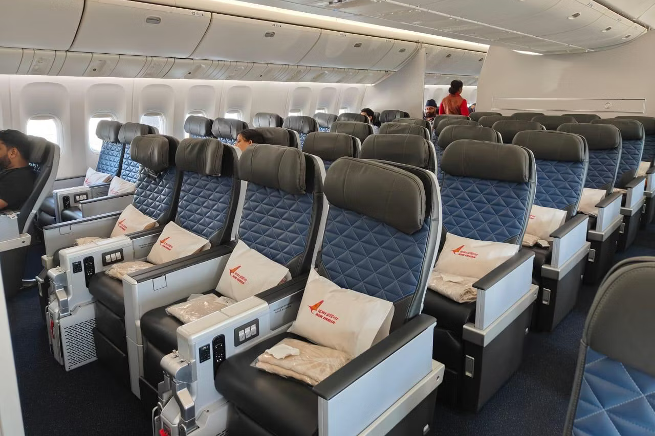 Do Any Airlines Allow Passengers To Select A Seat For Free?