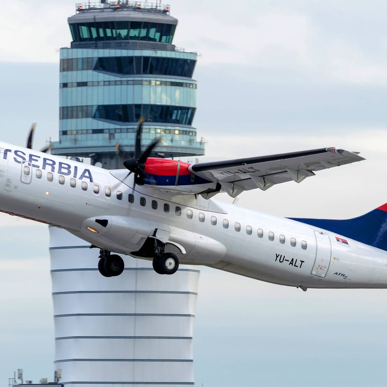 air-serbia-atr-72-212-