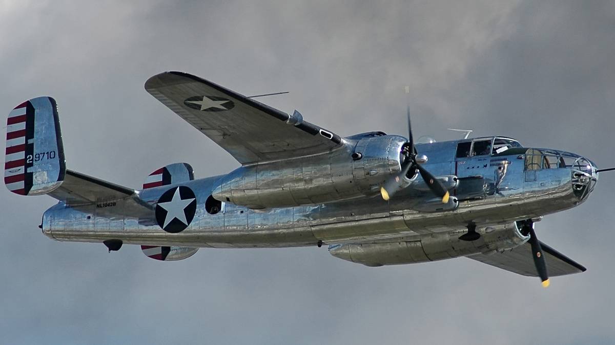 B 25 Color Examples 5 Cool Facts About The B-25 Mitchell Bomber