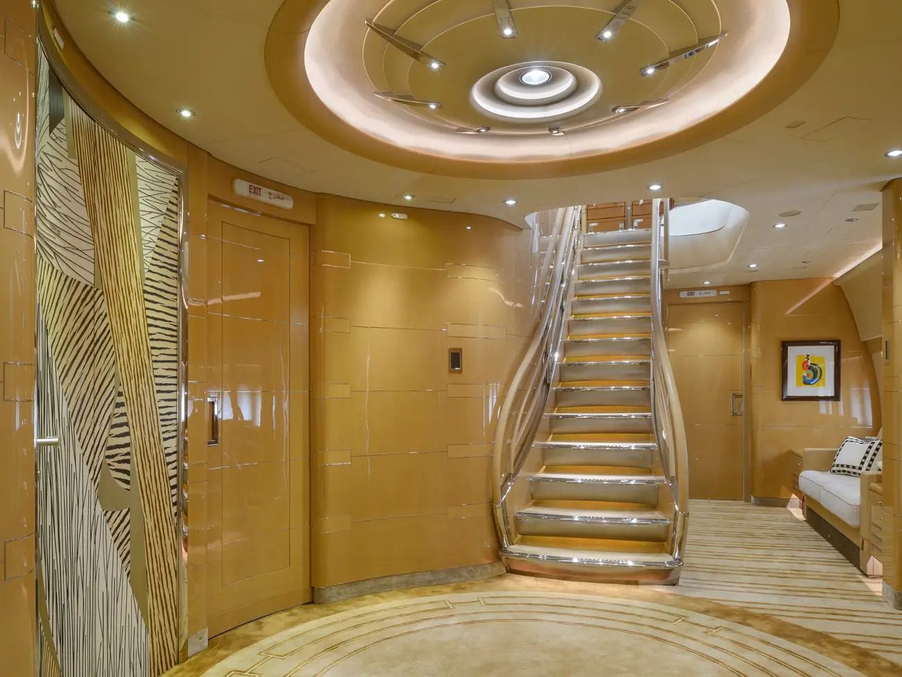 B747-8I-private-jet-stairs