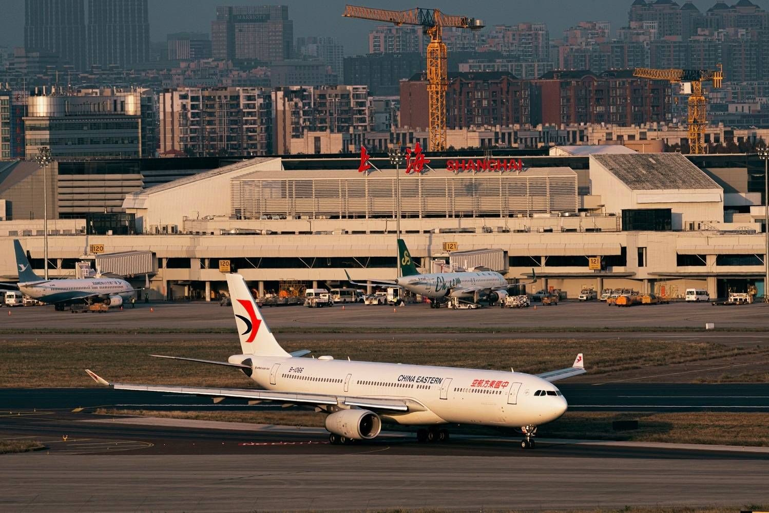 US & China Agree To Lift The Number Of Weekly Flights To 70 Next Month