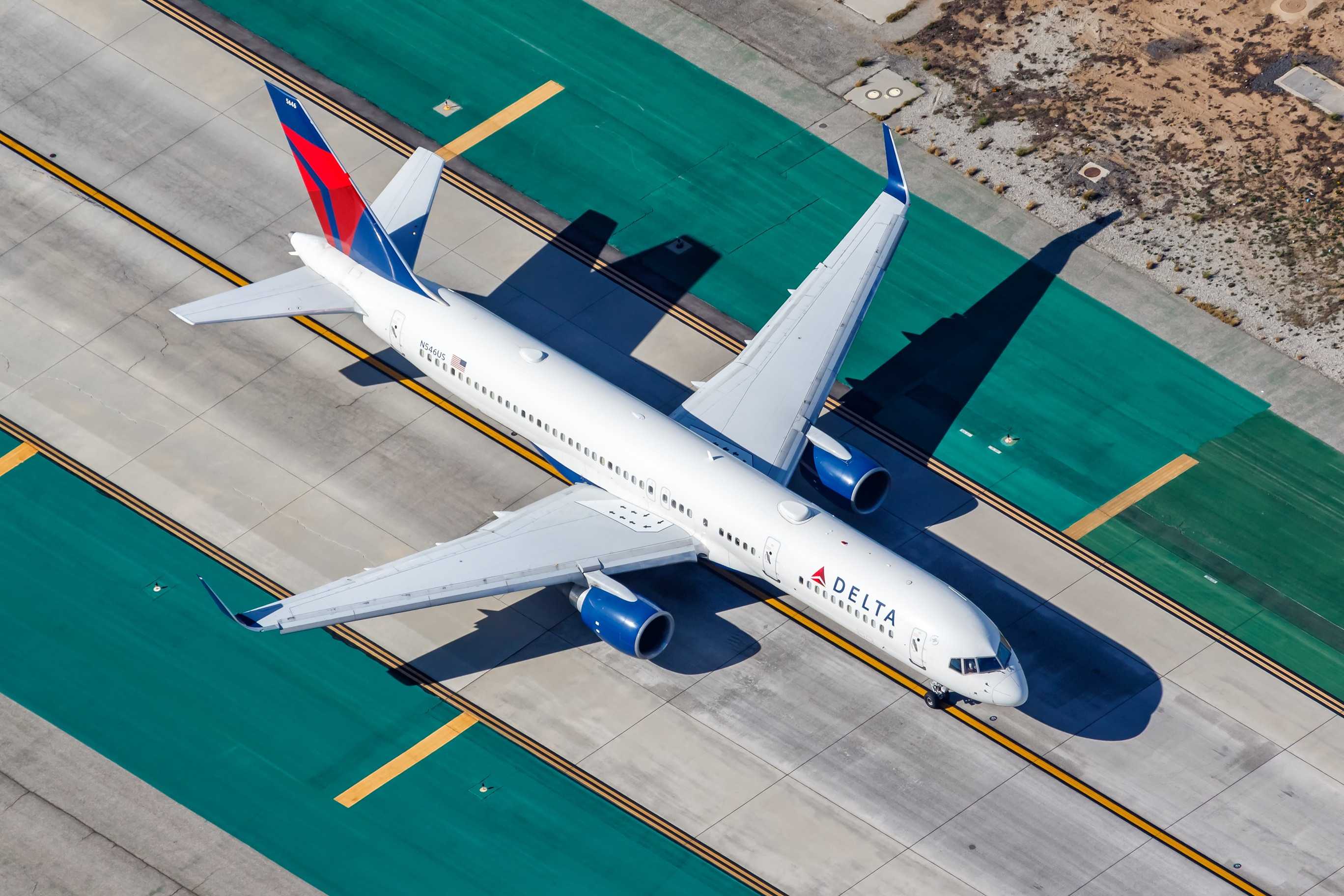 Delta 757 Pin Why In The World Does Delta Still Fly The Boeing 757?