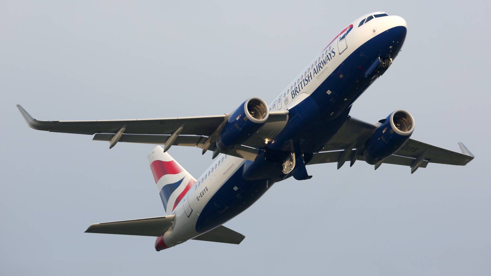 British Airways Airbus A320 Diverts To Nantes Following Fumes In Cockpit