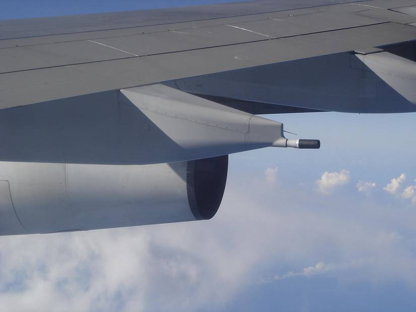 An upclose picture of the wing of an Airbus A340.