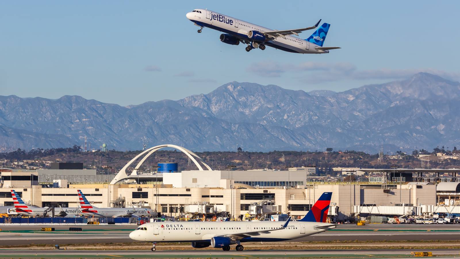 How & Why Do Airlines Control The Temperature Of Their Cabins?