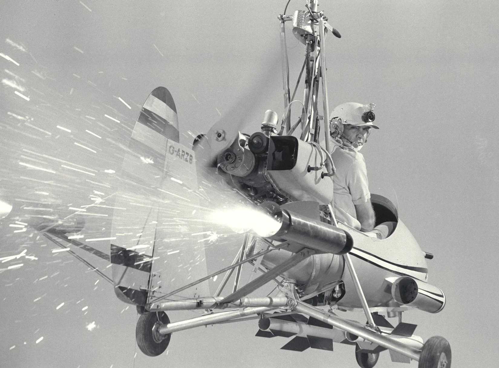 Simple Create Contraptions 5 Of The Coolest Aircraft Used In James Bond Movies