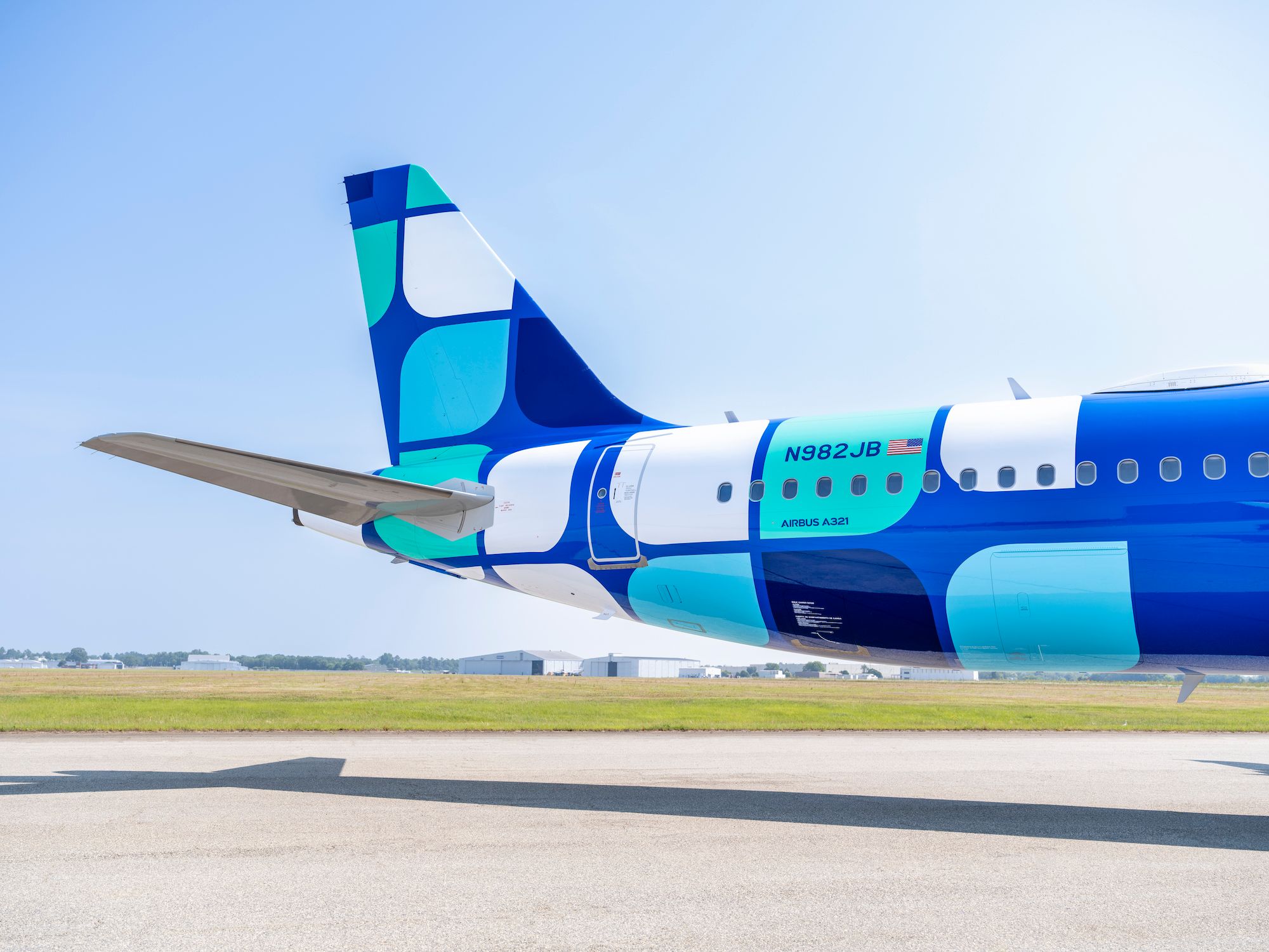 Photos: JetBlue Unveils New 'Hops' Livery For The Airbus A220