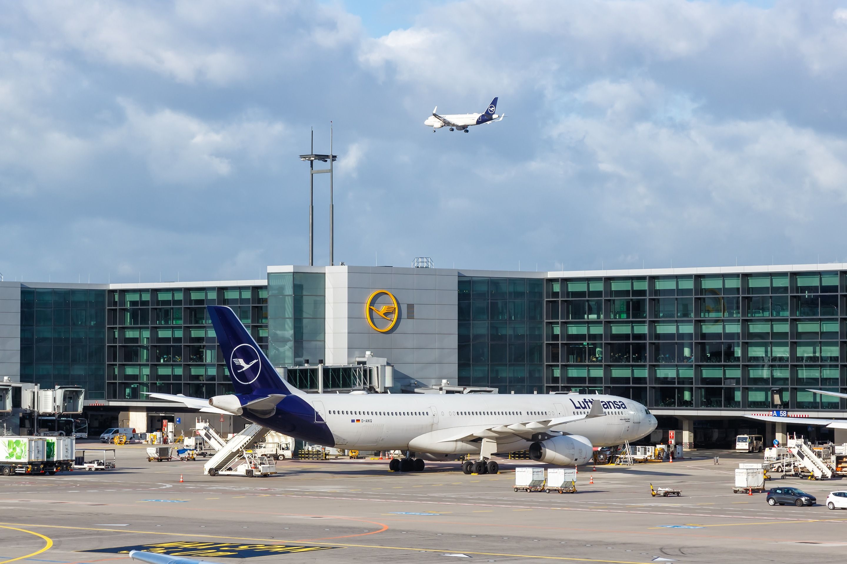 Lufthansa Launches Campaign To Hire 2,000+ New Pilots