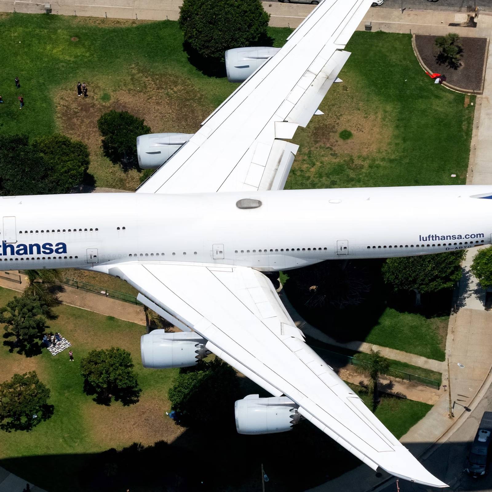 Lufthansa Boeing 747-8 Rough Landing At LAX Confirmed As 'Training