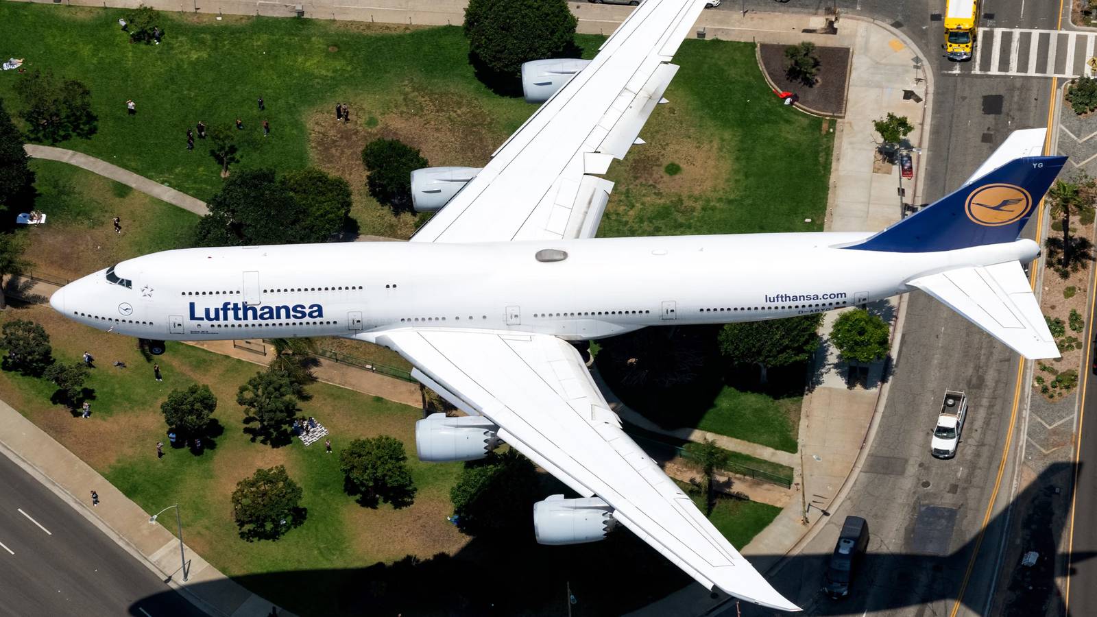Lufthansa Boeing 747-8 Rough Landing At LAX Confirmed As 'Training