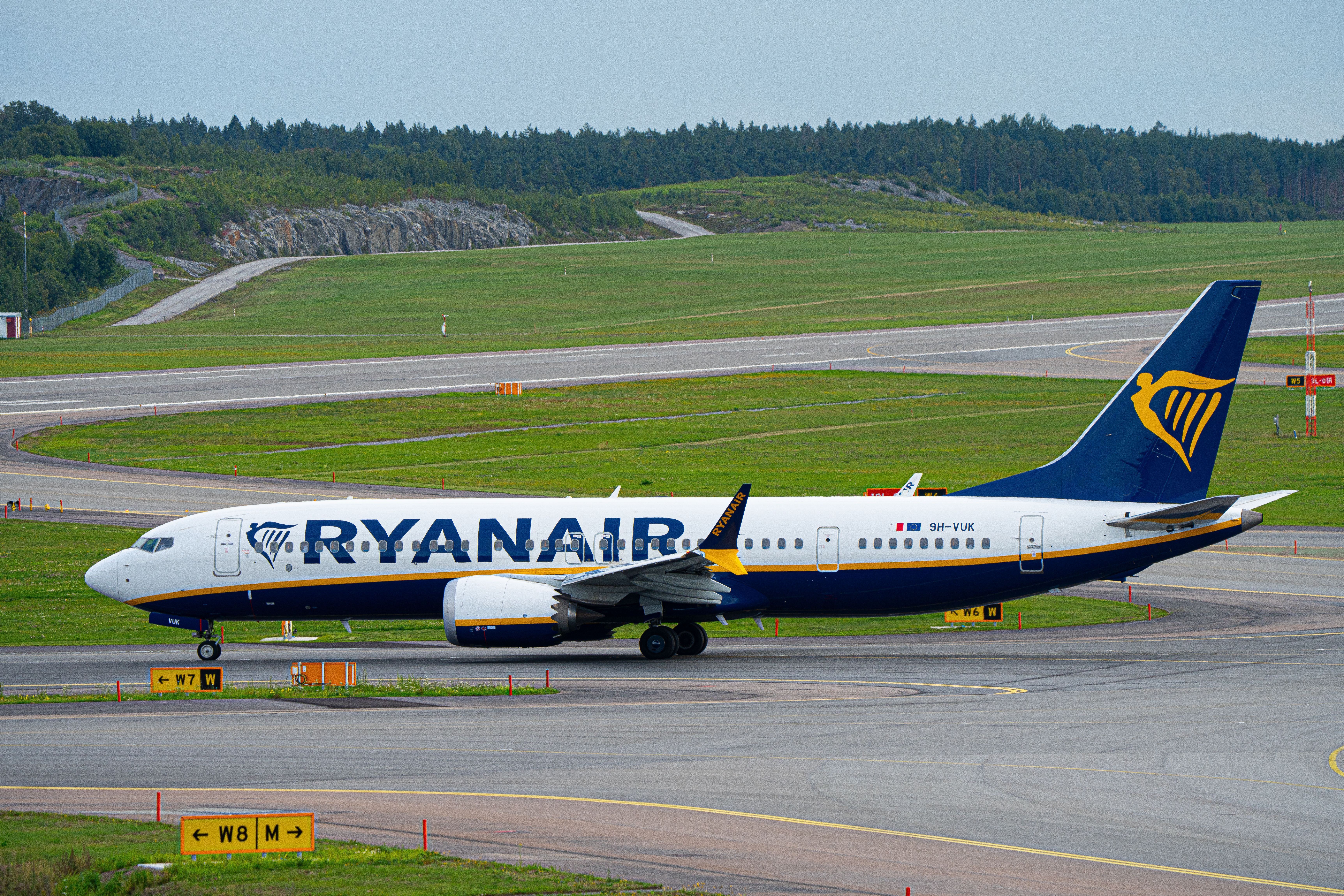 Ryanair Considering Canceling Boeing 737 MAX Orders