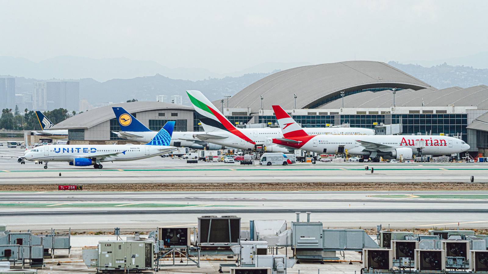 Proposed DOT Rule Could Require Airlines To Pay Passengers Up To $775 For Flight Delays