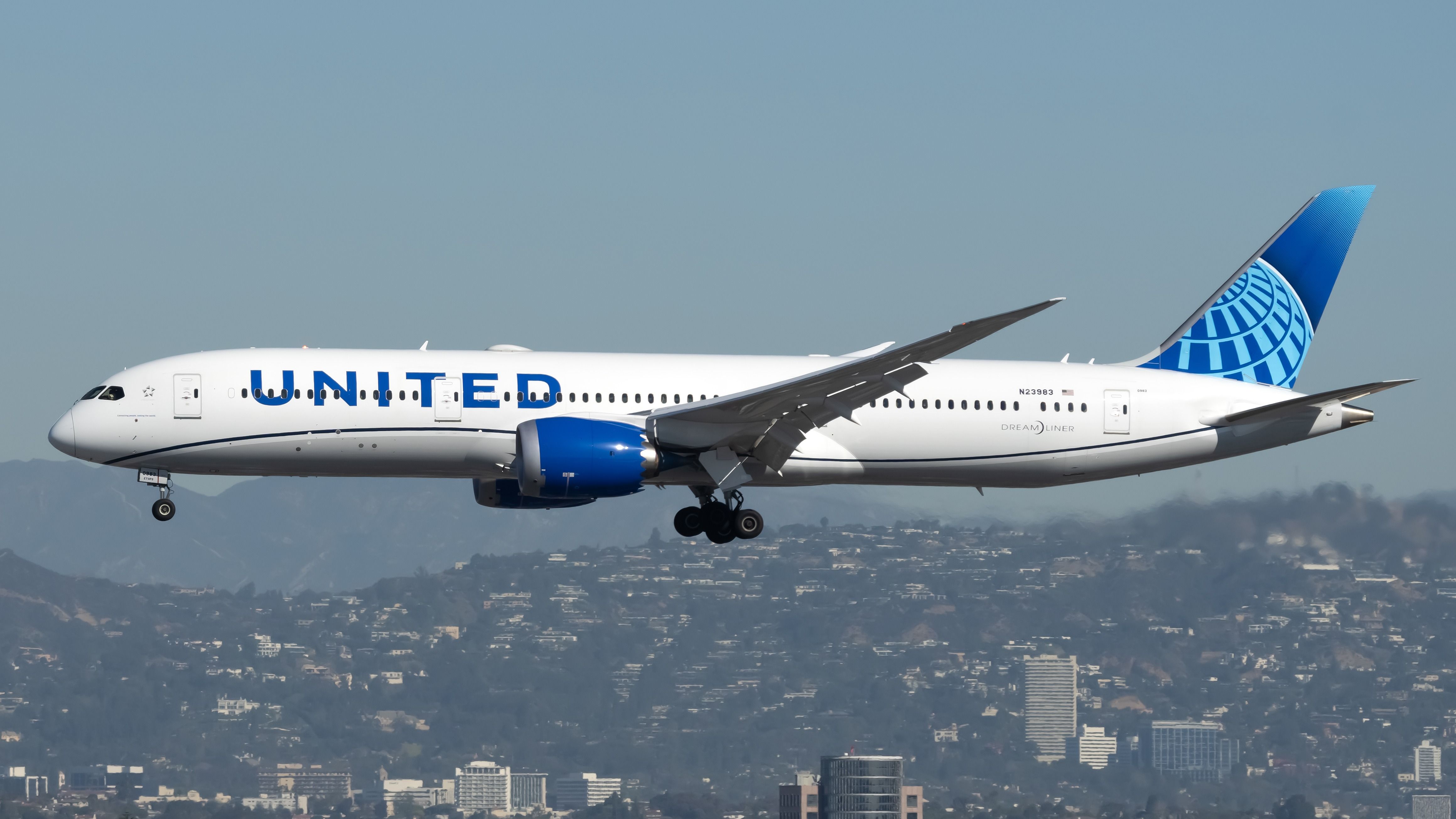United Airlines Takes Delivery Of 43rd Boeing 787-9 Dreamliner
