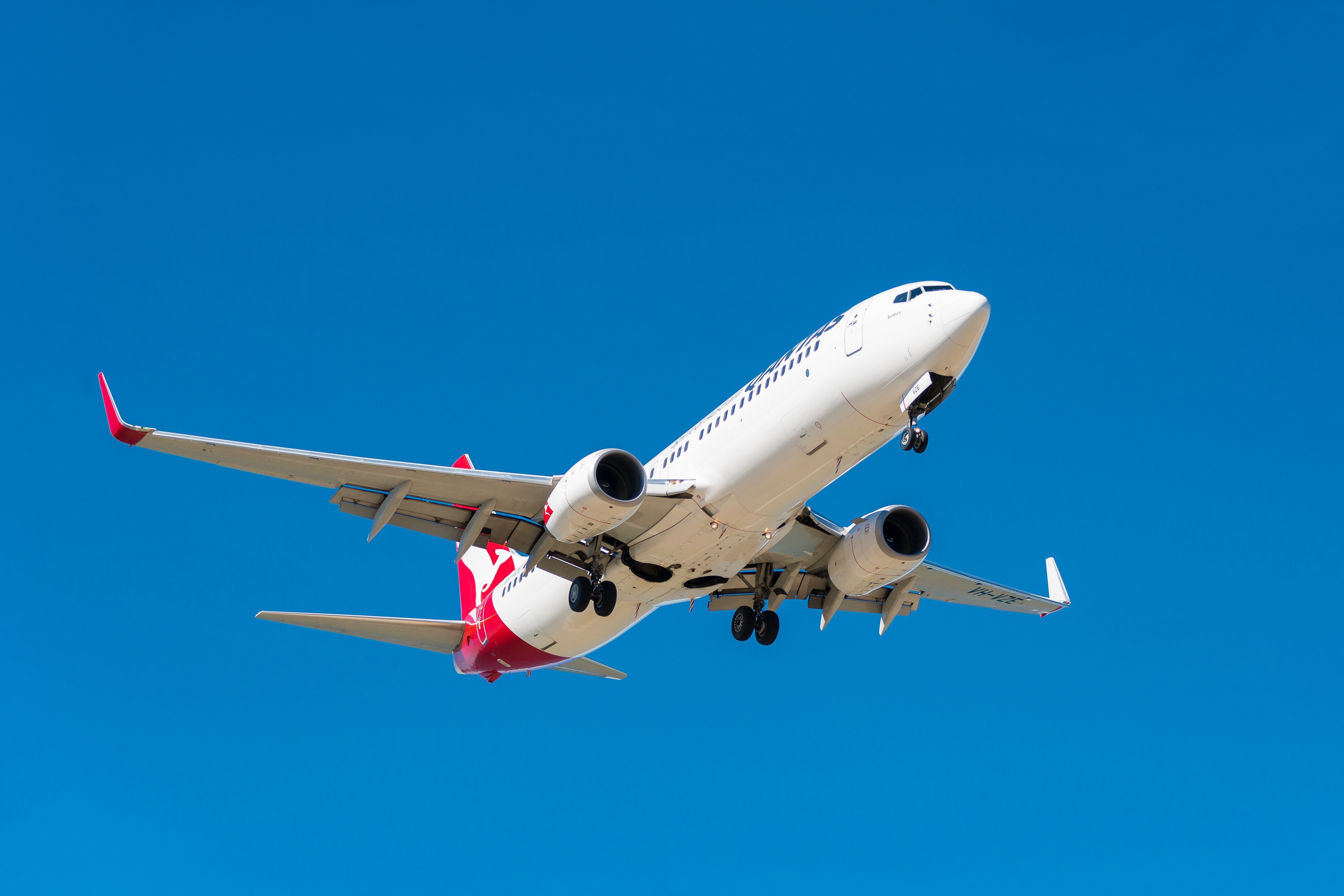 Sydney Airport Flight Paths Redesigned Following Qantas Boeing 737 & Airbus A330 Close Proximity