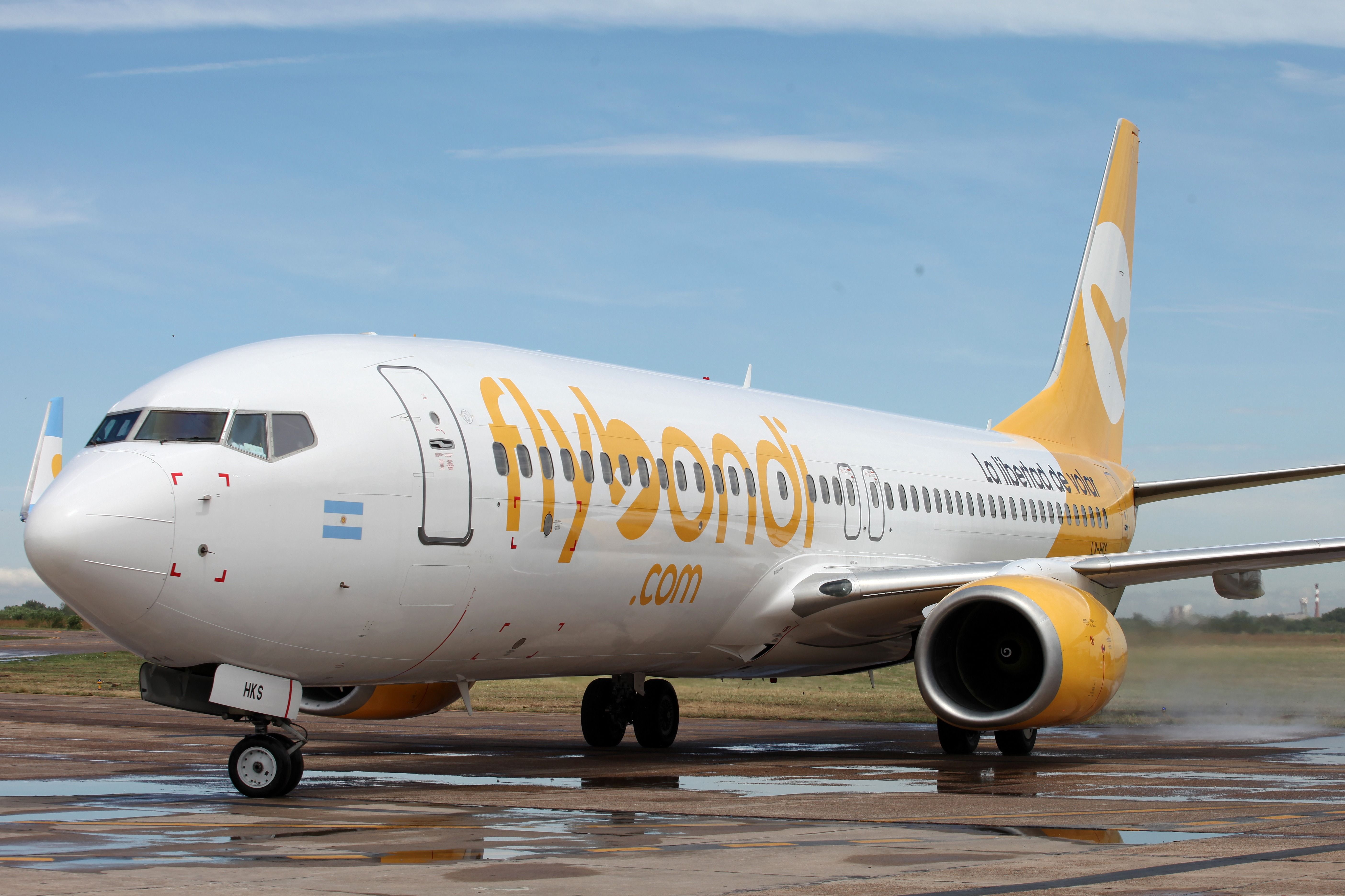 Flybondi Boeing 737 Diverts To Buenos Aires Ezeiza Airport Following Engine Failure
