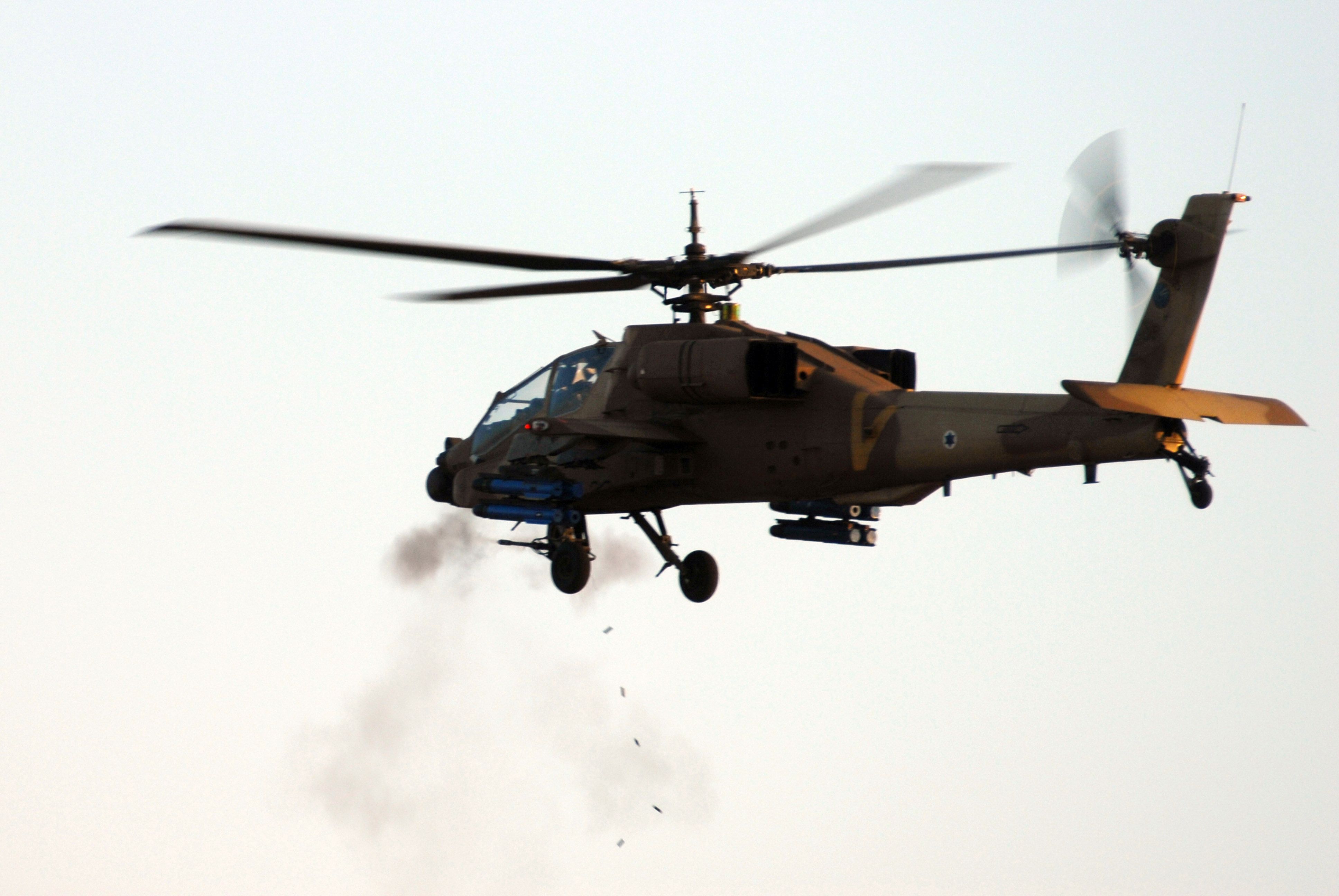 Explained: The AH-64 Apache’s Target Acquisition and Designation System