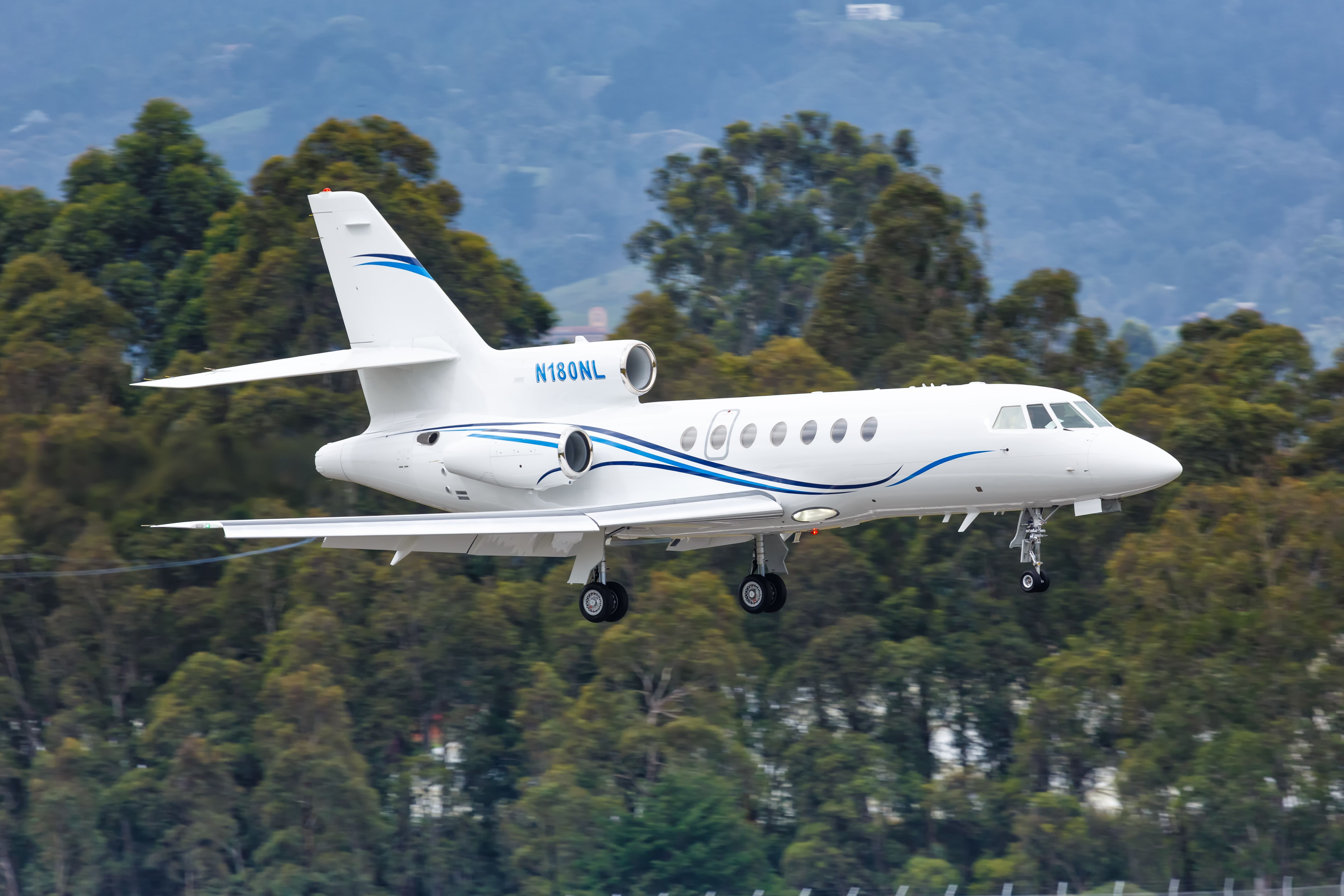 The Dassaut Falcon 50: The First Bizjet To Go Transatlantic