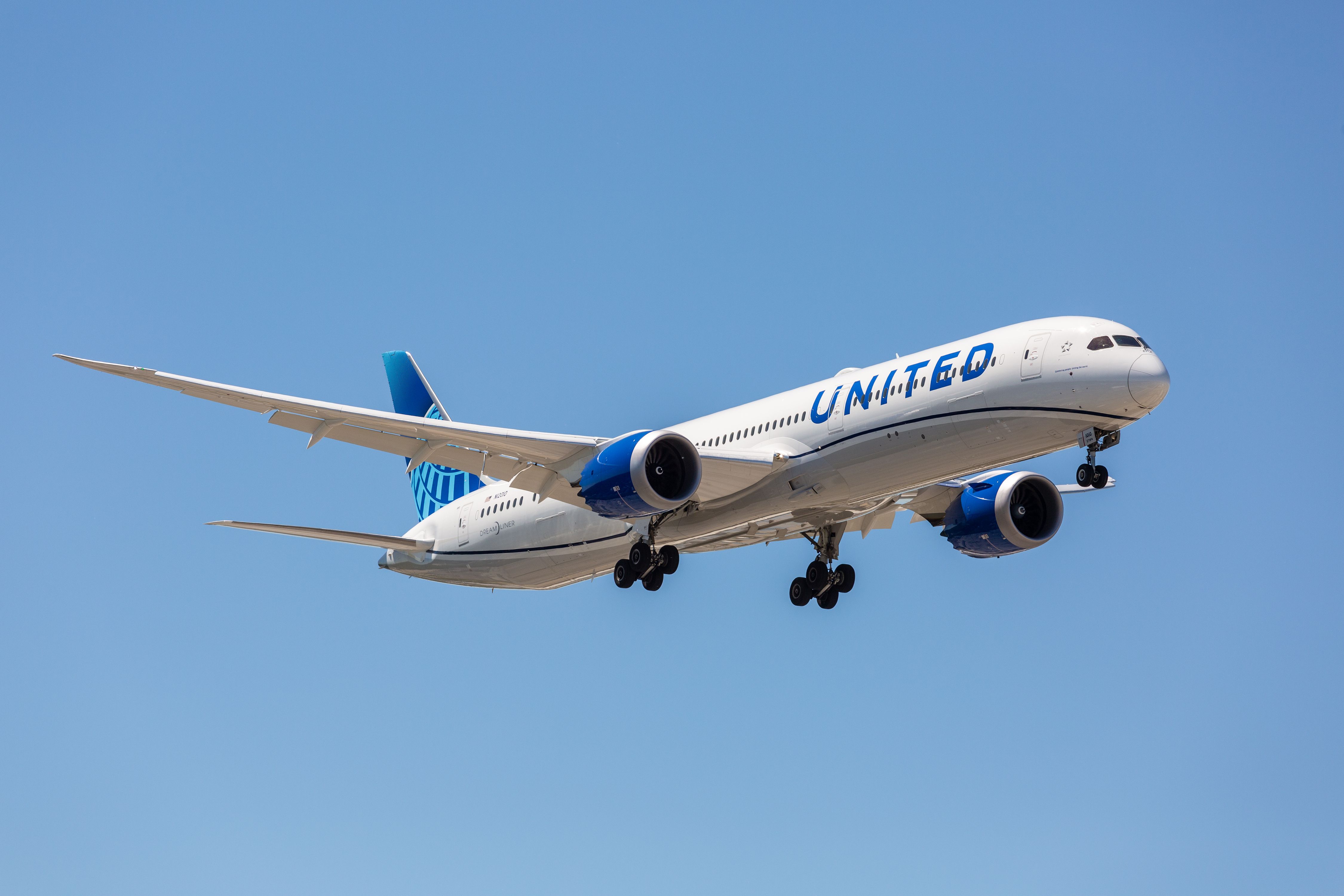 United Airlines Delays India And Hong Kong Route Resumptions