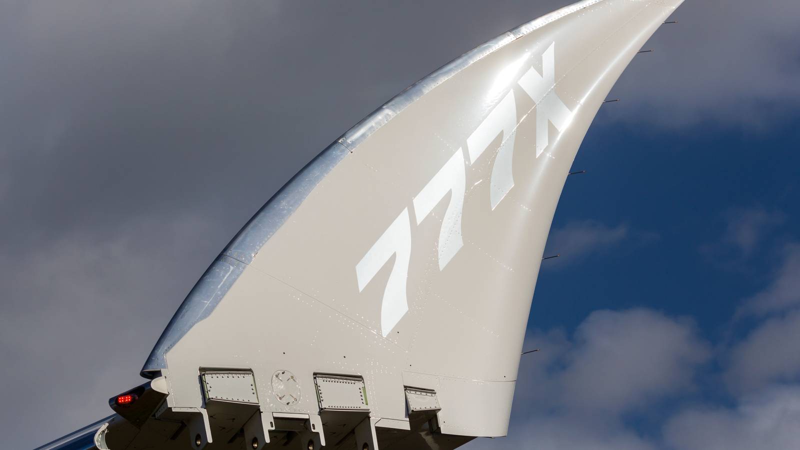 Spotted: Boeing 777X Prototype Performs Certification Flights Before Seattle Seafair Air Show Appearance