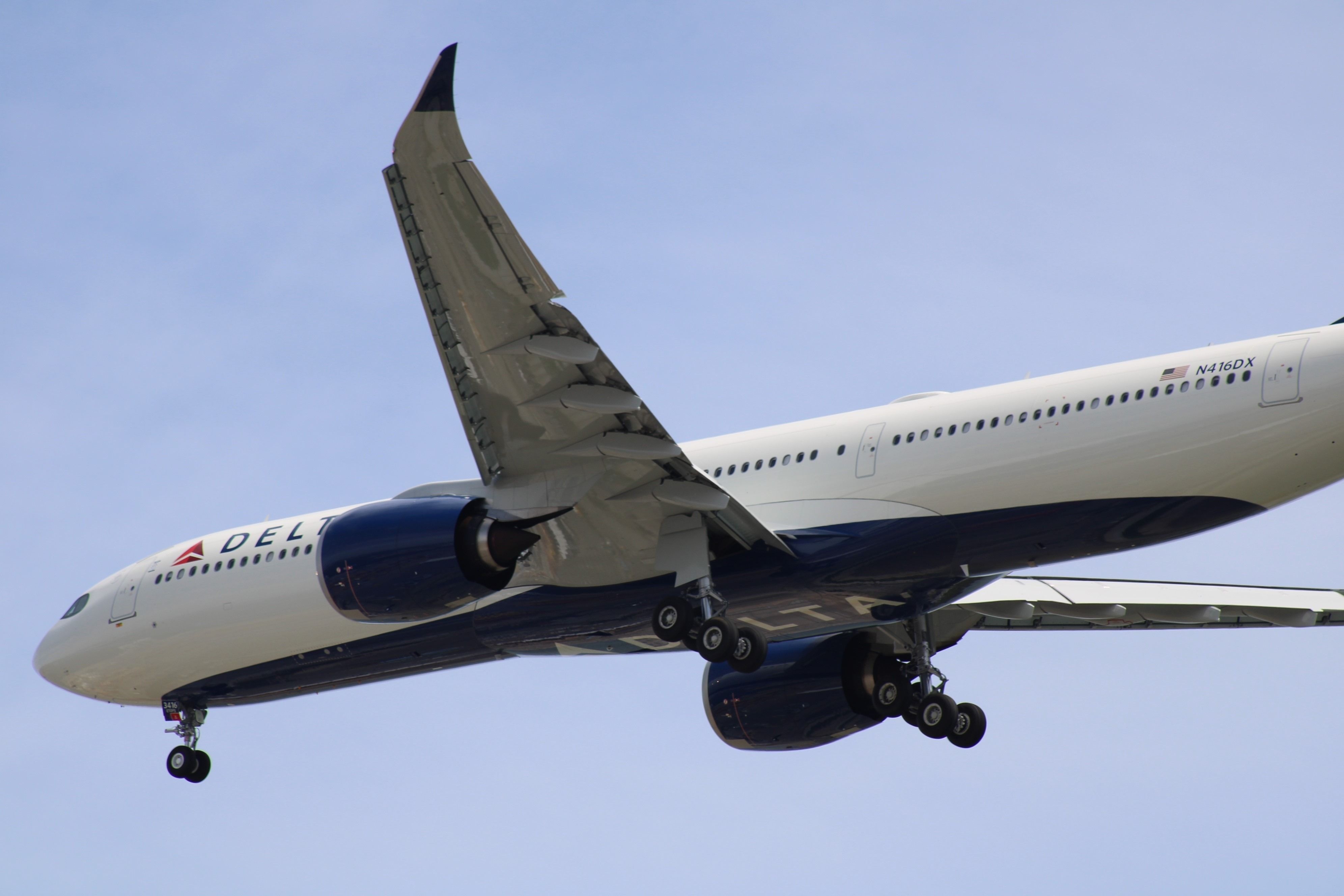 Delta Air Lines Extends Flight Tel Aviv Flight Cancelations Through November 15