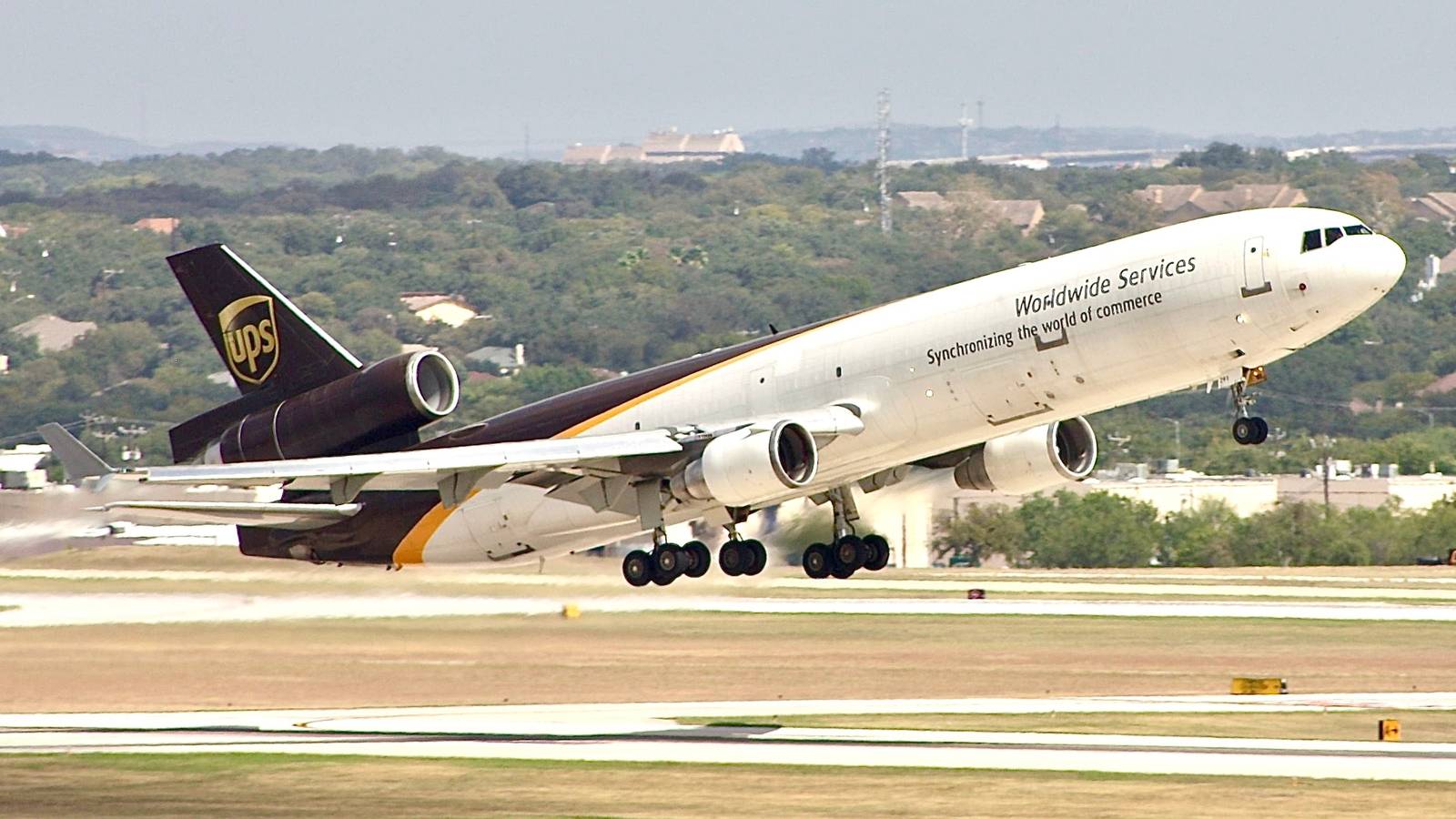 UPS MD-11 Returns To Oakland Following Flight Control Issues