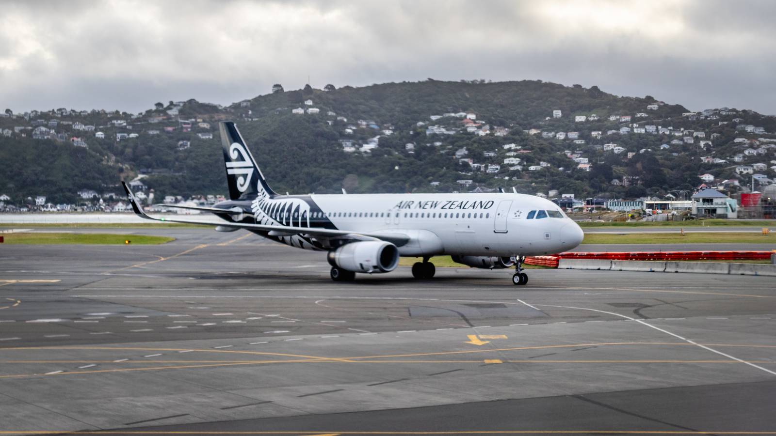 Storms Affects Nearly 12,000 Passengers In New Zealand