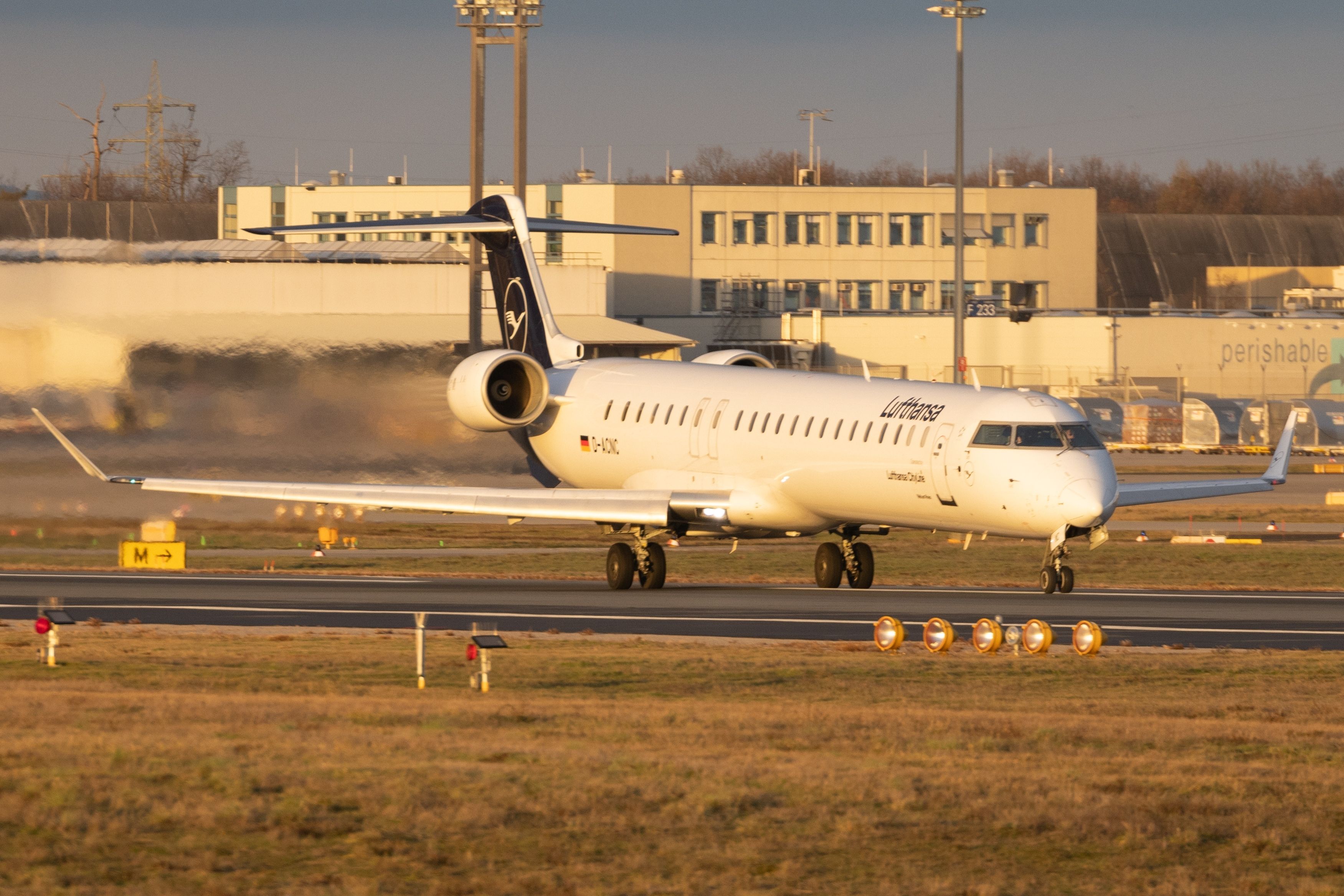 Lufthansa CRJ-900 Returns To Katowice After Reportedly Taking Off Without Enough Fuel