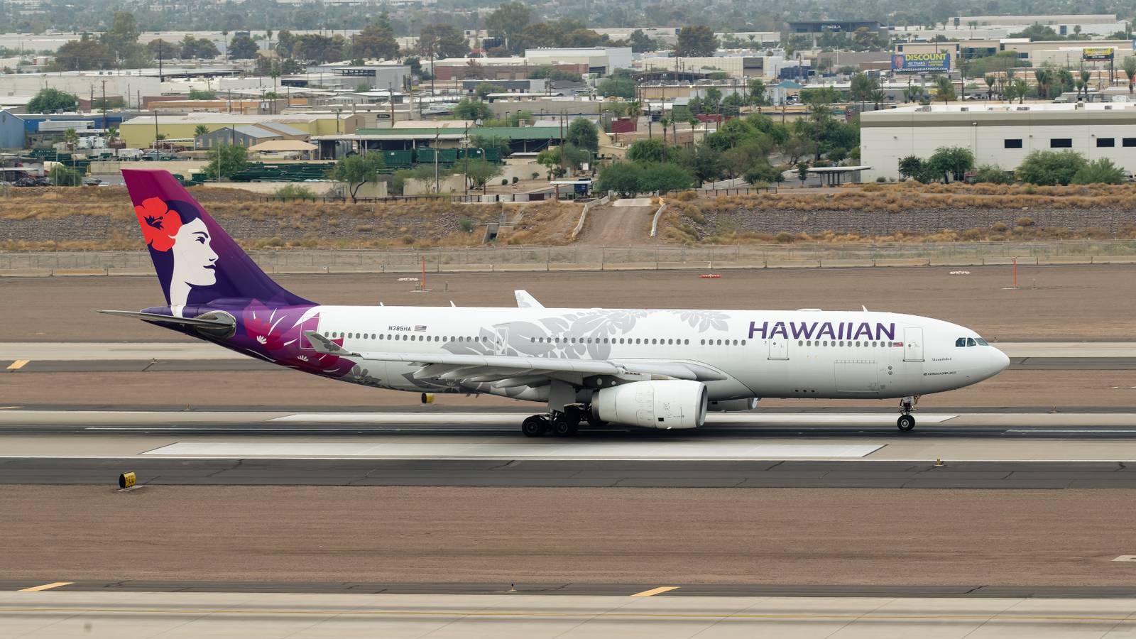 Hawaiian Airlines Unveils Sustainability-Focused Amenity Kits