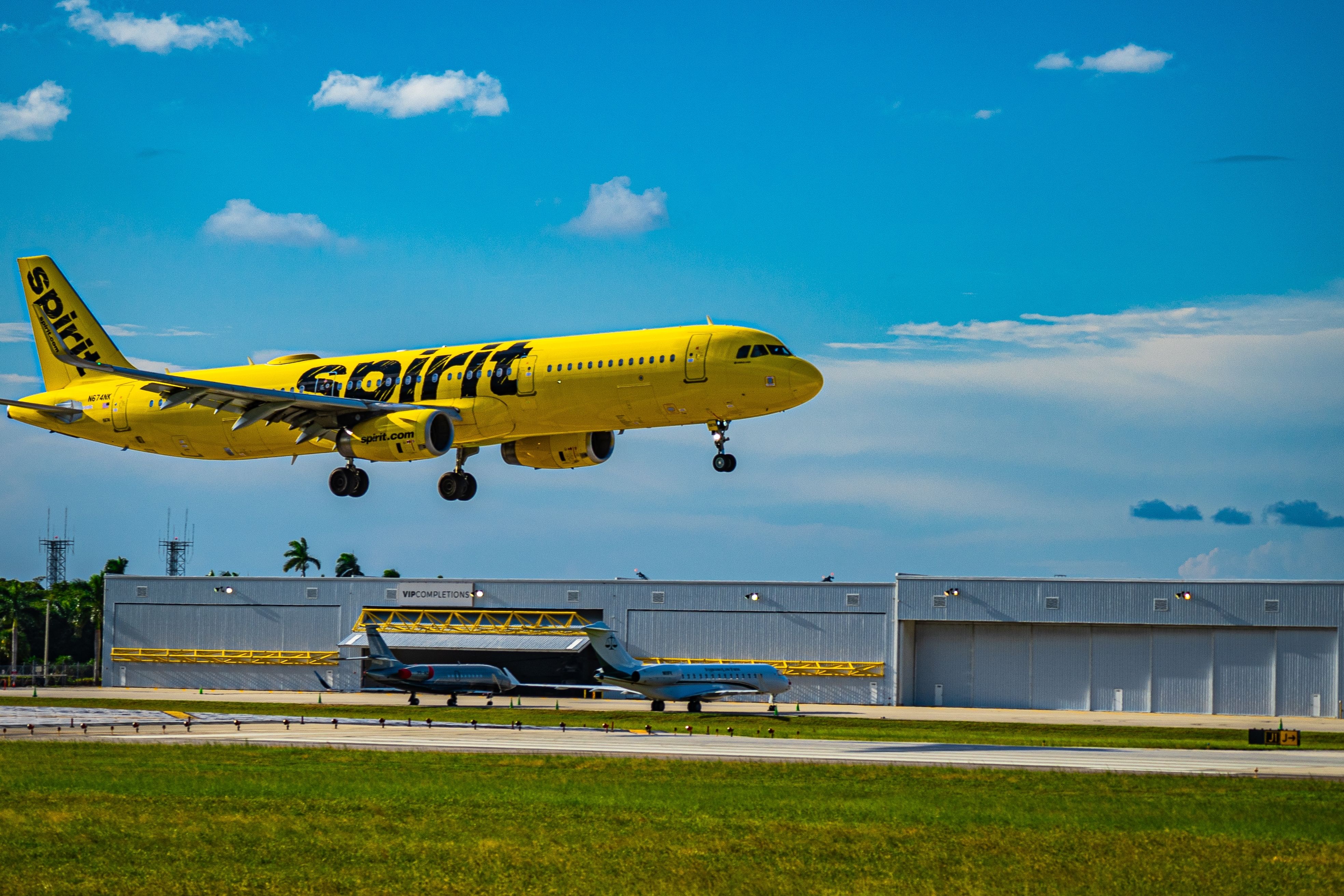 Spirit Airlines Airbus A321 landing at Fort Lauderdale runway 10R September 12th 2023.