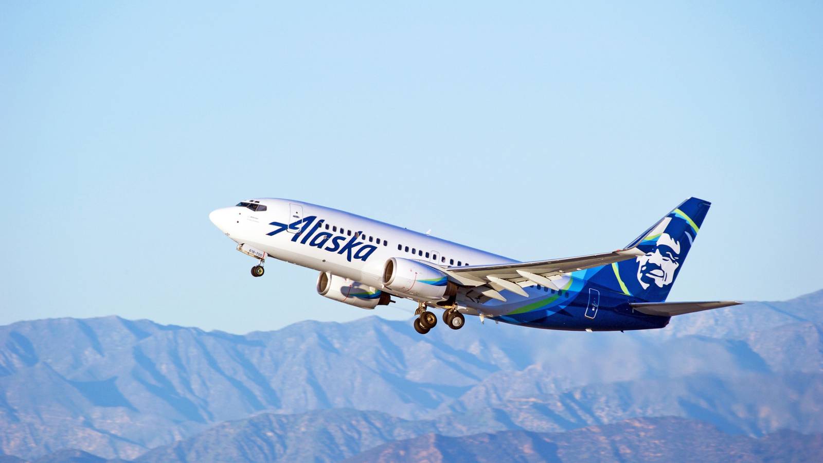 Alaska Airlines Flight Attendants Cancel November Negotiation Meeting With Airline