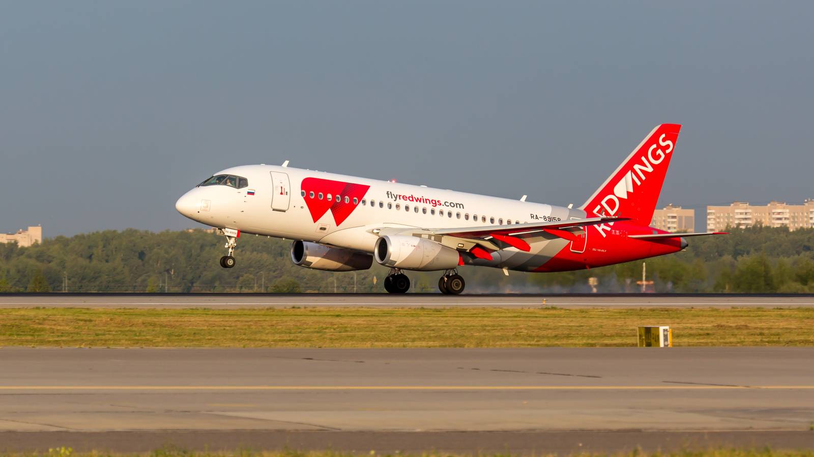 Protestors Storm Russia Airport Looking For Red Wings Passengers From Israel