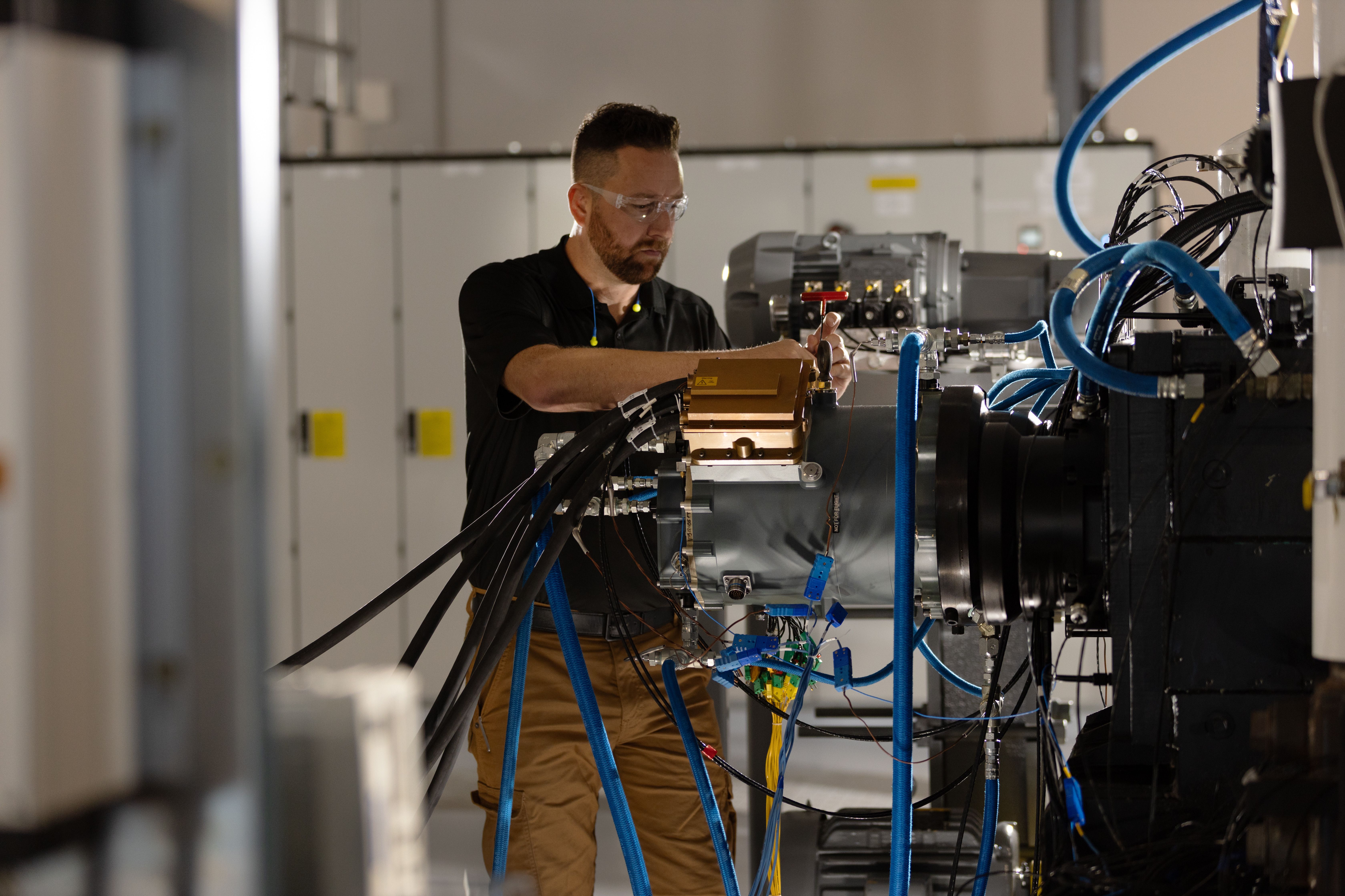 Collins Opens $50M Lab To Develop Hybrid Electric Propulsion Technologies
