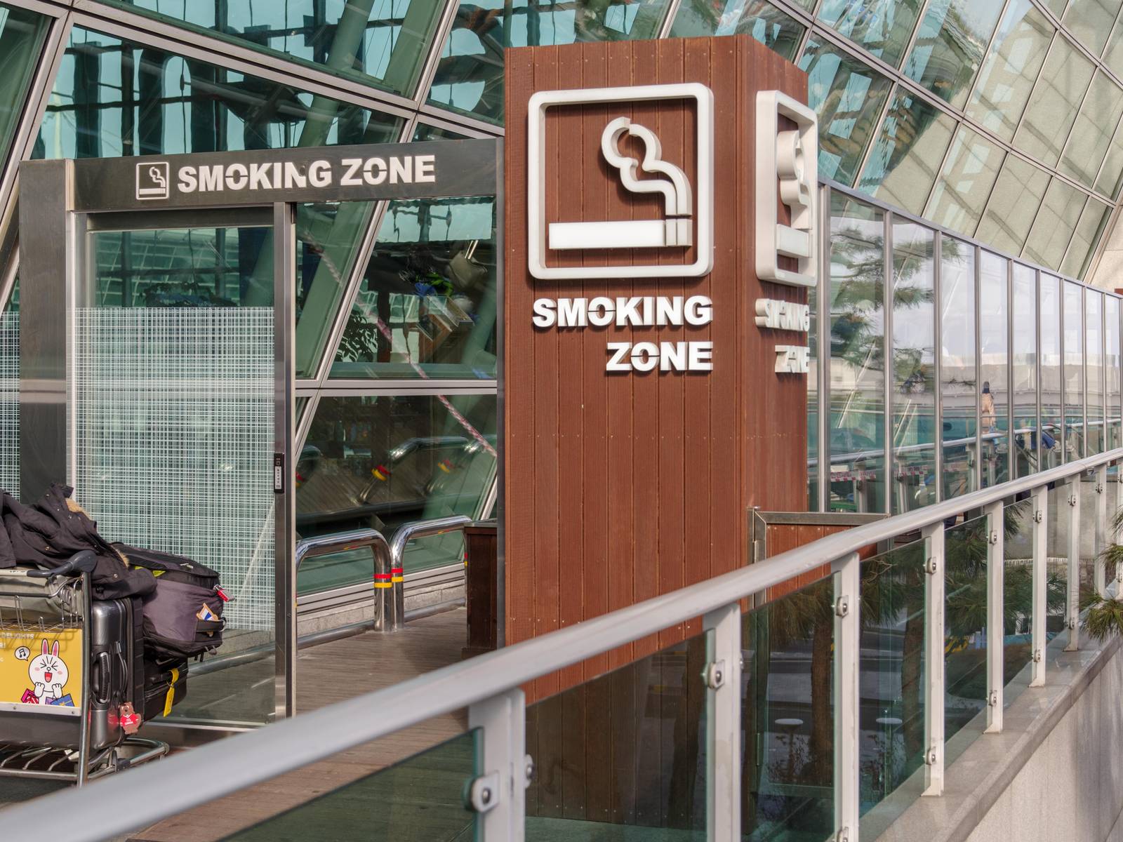 e cigarette airport e-cigarette security Can You Bring A Vape on A Plane? [2021] Domestic flights in Thailand &