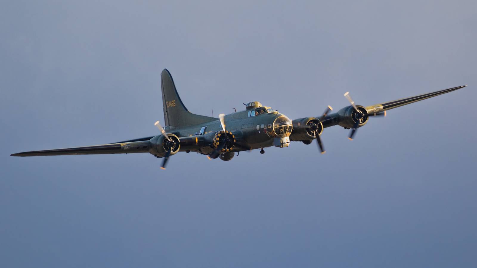 Battle Of The Bombers: The B-24 Liberator Vs The B-17 Flying Fortress