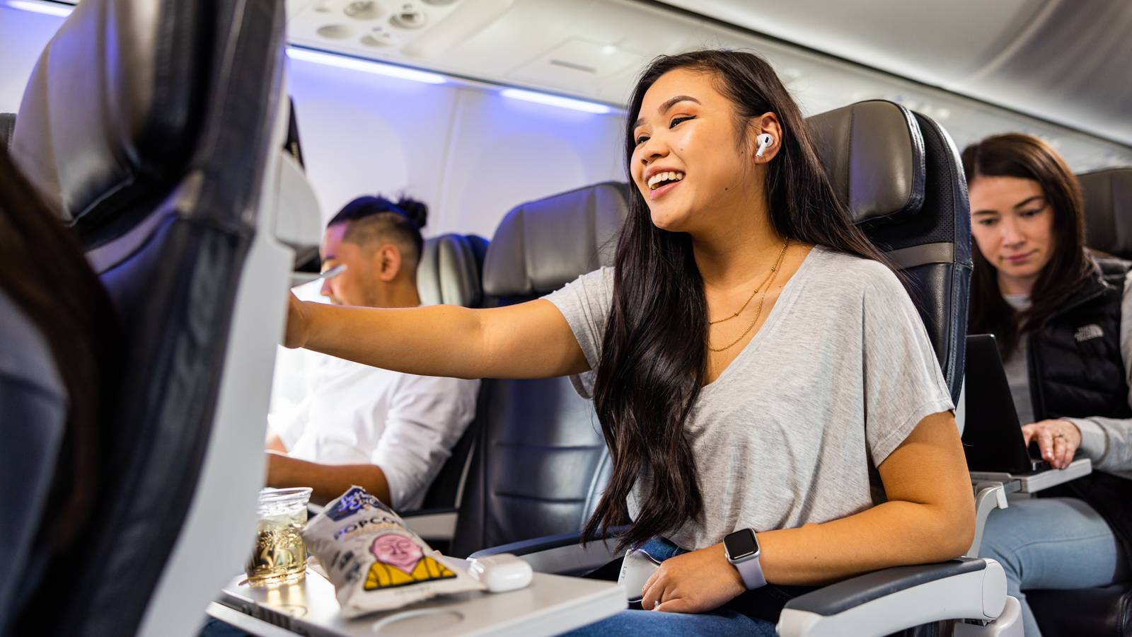 How Can You Avoid Back Pain When Traveling By Air?