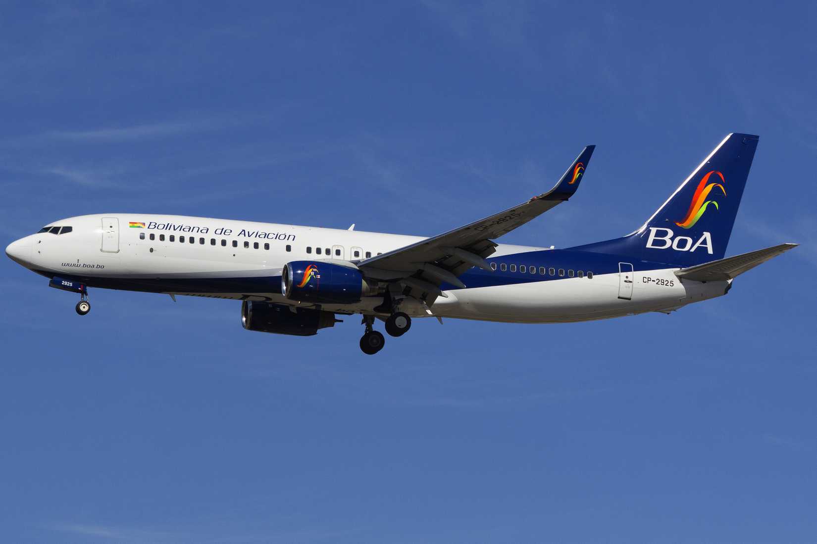 A Boliviana de Aviacion Boeing 737-800 
