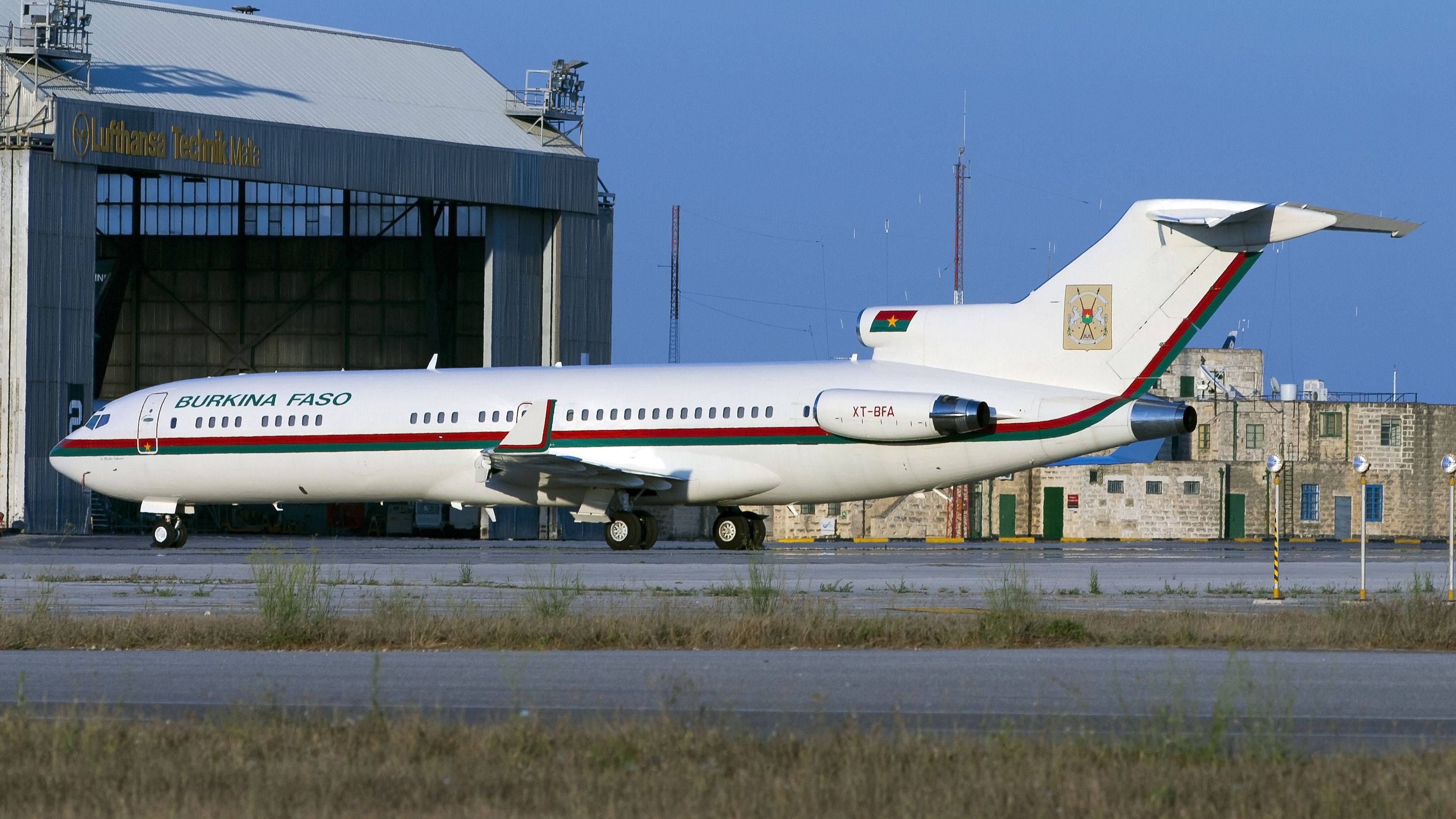 In Decline: Which Airlines Still Fly Passenger Boeing 727s?
