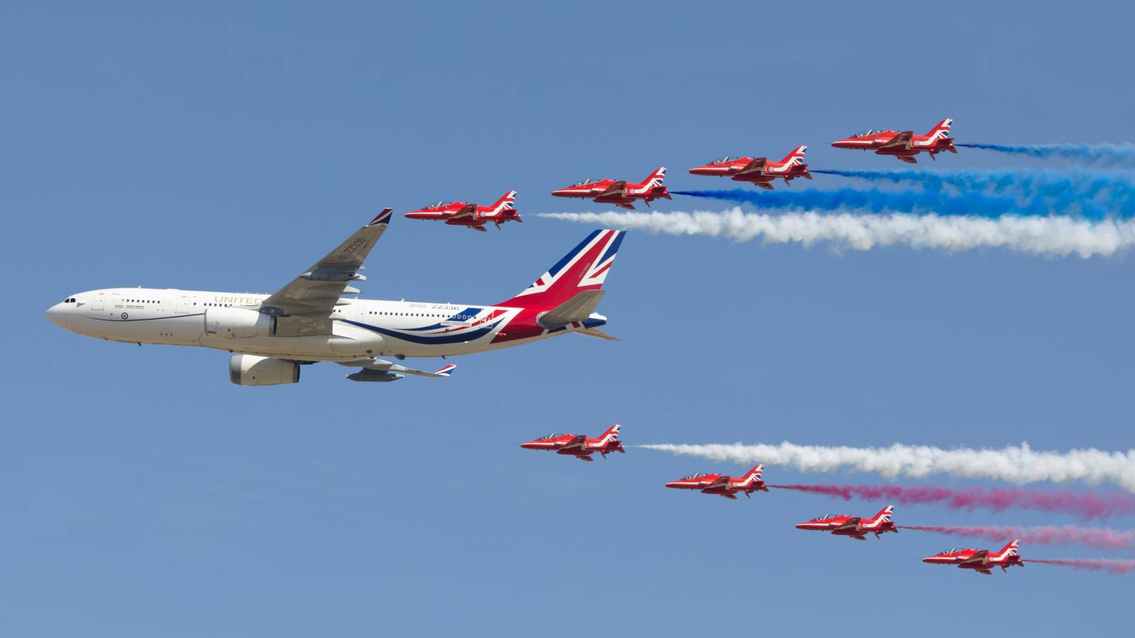 5 Private Jets Used To Fly European Royalty