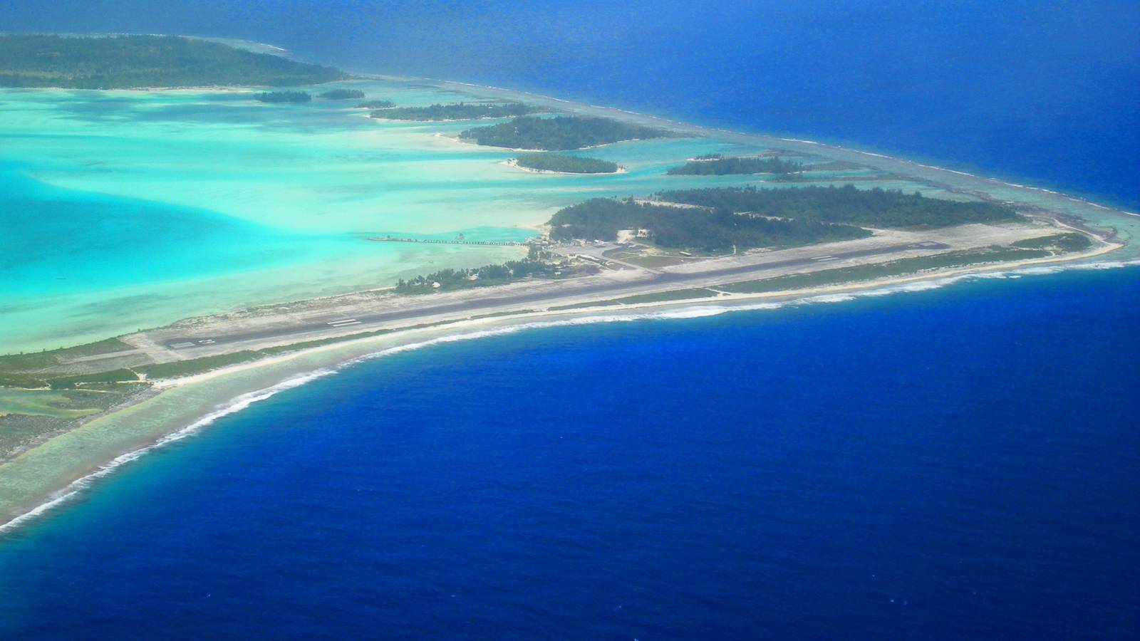 5 Beautiful Airports That Pilots Love To Fly Into