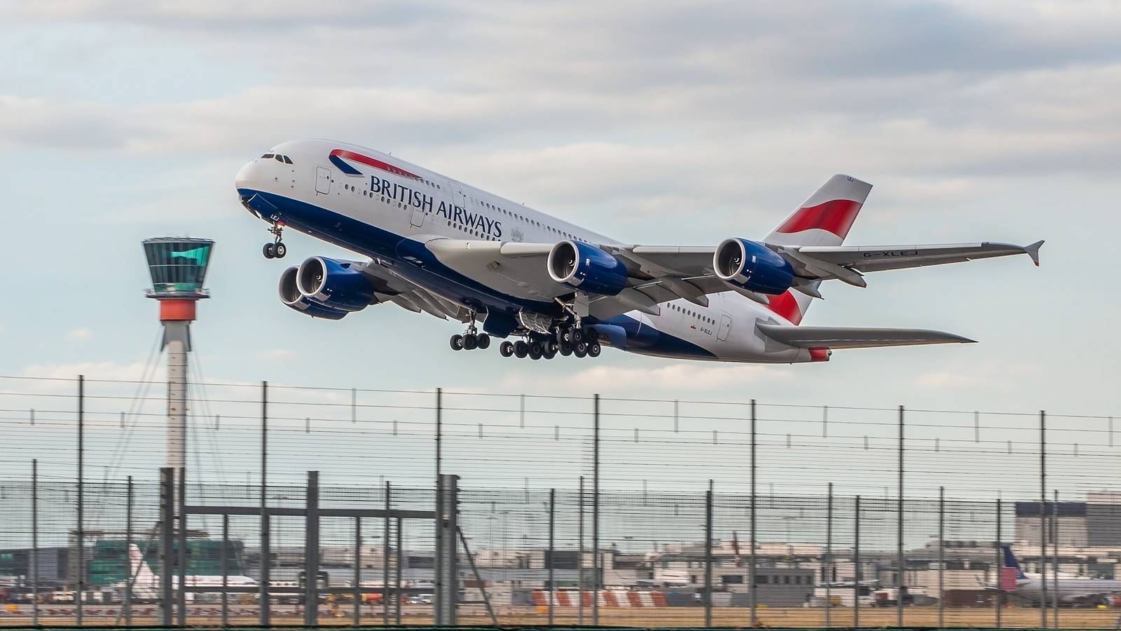 British Airways Is Now Letting American Express Cardholders Earn Tier Points On Spending